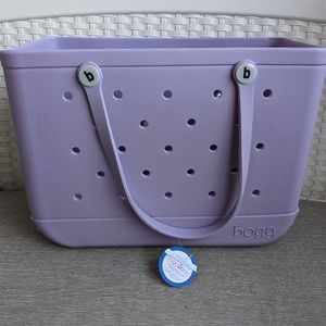 💜LILAC Large Bogg Bag NWT